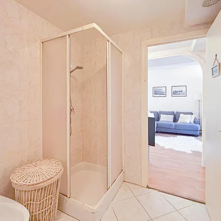 Zone Piétonne - Wifi, Ac, 4 Pers
